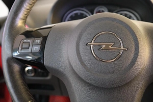 Хетчбэк Opel Corsa 2012 года, 489000 рублей, Омск