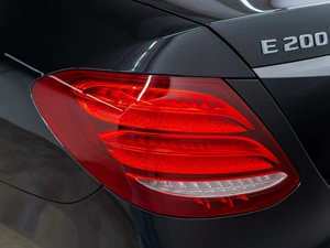 Седан Mercedes-benz E-класс 2018 года, 2650000 рублей, Красноярск