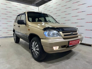 Внедорожник Chevrolet Niva 2004 года, 355000 рублей, Красноярск