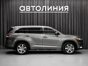 Внедорожник Toyota Highlander 2014 года, 2680000 рублей, Красноярск