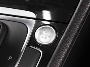 Универсал Volkswagen Golf 2014 года, 1090000 рублей, Омск