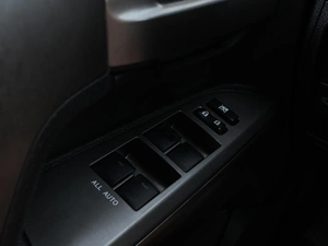 Внедорожник Toyota Land Cruiser 2011 года, 3339000 рублей, Волгоград