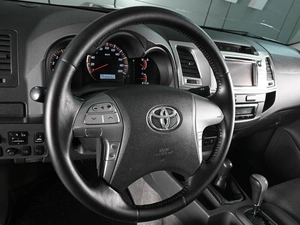 Пикап Toyota Hilux 2013 года, 2649000 рублей, Ростов-на-Дону