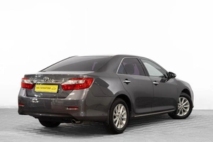 Седан Toyota Camry 2012 года, 1599000 рублей, Барнаул