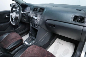 Седан Volkswagen Polo 2015 года, 899000 рублей, Челябинск
