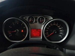 Хетчбэк Ford Focus 2008 года, 677000 рублей, Солонцы