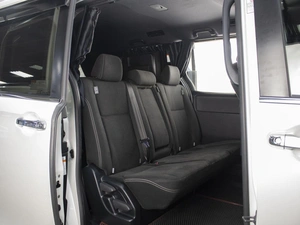 Минивэн Toyota Esquire 2019 года, 2399000 рублей, Омск