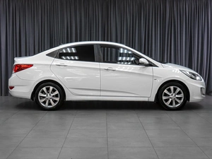 Седан Hyundai Solaris 2011 года, 769000 рублей, Тюмень