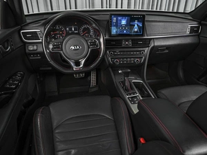 Седан Kia Optima 2018 года, 2170000 рублей, Ставрополь