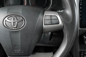 Седан Toyota Corolla 2011 года, 799000 рублей, Тюмень