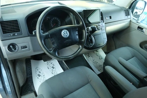 Минивэн Volkswagen Multivan 2004 года, 1599000 рублей, Омск