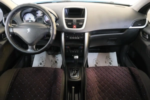 Хетчбэк Peugeot 207 2008 года, 419000 рублей, Омск
