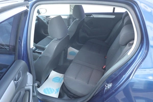 Хэтчбек Volkswagen Golf 2011 года, 810000 рублей, Мирное