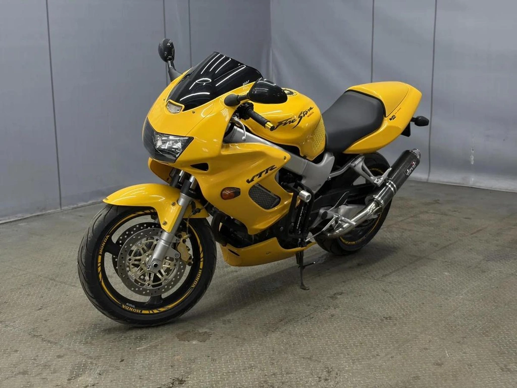 Honda VTR 1000 1999 года, 510000 рублей, Омск