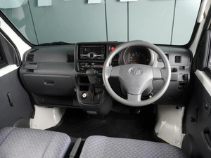 Минивэн Toyota Pixis Van 2017 года, 845000 рублей, Красный Пахарь