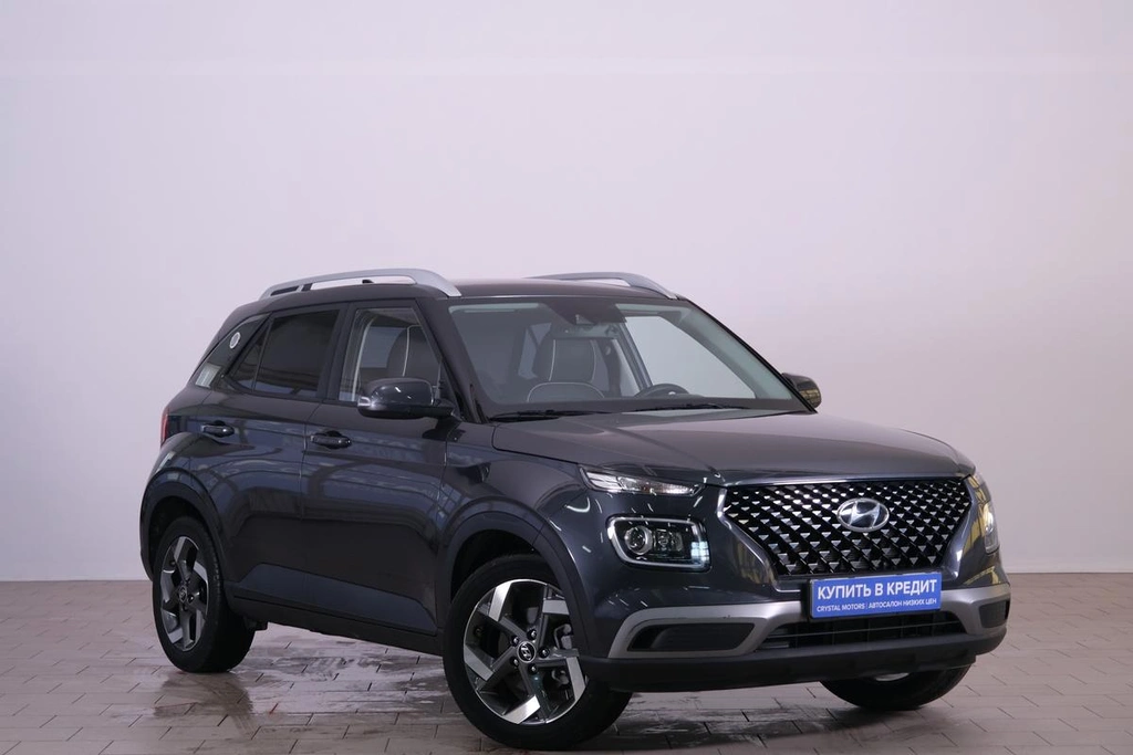Внедорожник Hyundai Venue 2021 года, 2349000 рублей, Омск