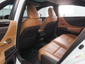 Седан Lexus ES 2018 года, 3449000 рублей, Воронеж