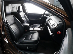 Седан Toyota Camry 2018 года, 2399000 рублей, Тюмень