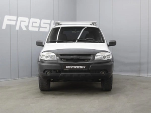 Внедорожник Chevrolet Niva 2012 года, 420000 рублей, Омск