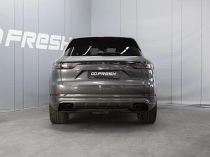 Внедорожник Porsche Cayenne 2018 года, 6980000 рублей, Омск