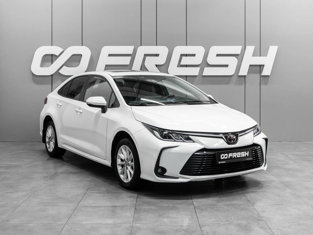 Седан Toyota Corolla 2021 года, 1768000 рублей, Тюмень