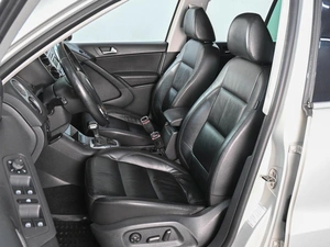 Внедорожник Volkswagen Tiguan 2010 года, 1399000 рублей, Аксай