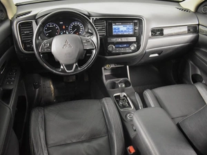 Внедорожник Mitsubishi Outlander 2015 года, 1724900 рублей, Казань