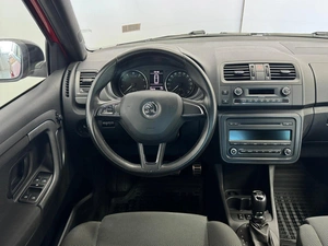 Хетчбэк Skoda Fabia 2014 года, 835000 рублей, Красноярск