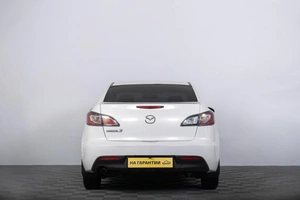 Седан Mazda 3 2010 года, 929000 рублей, Томск