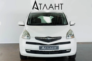 Хетчбэк Toyota Ractis 2010 года, 779000 рублей, Красноярск