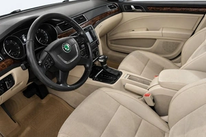 Лифтбек Skoda Superb 2011 года, 929000 рублей, Челябинск