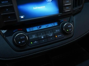 Внедорожник Toyota RAV4 2015 года, 2257077 рублей, Москва