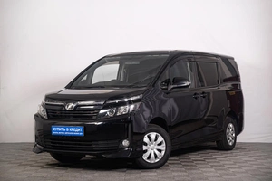 Минивэн Toyota Voxy 2015 года, 1699000 рублей, Томск