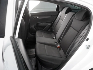Седан Kia Rio 2021 года, 1499000 рублей, Красный Пахарь