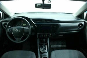 Седан Toyota Corolla 2017 года, 1400000 рублей, Красноярск
