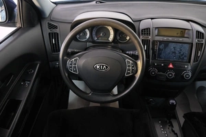 Хетчбэк Kia Ceed 2009 года, 899000 рублей, Омск