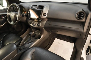 Внедорожник Toyota RAV4 2012 года, 1549000 рублей, Челябинск