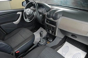 Хетчбэк Renault Sandero 2011 года, 429000 рублей, Тюмень