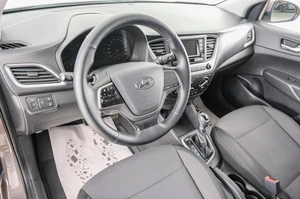 Седан Hyundai Solaris 2018 года, 1249000 рублей, Красноярск