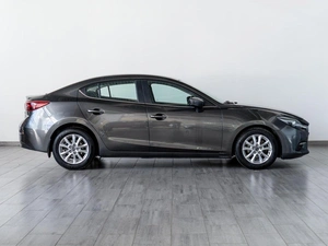 Седан Mazda 3 2018 года, 1549000 рублей, Саратов