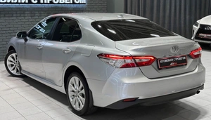 Седан Toyota Camry 2020 года, 2350000 рублей, Красноярск