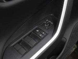 Внедорожник Toyota RAV4 2025 года, 4470000 рублей, Омск