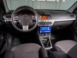 Седан Opel Astra 2013 года, 599000 рублей, Воронеж