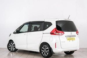 Минивэн Honda Freed 2016 года, 1699000 рублей, Красноярск