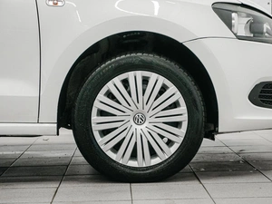 Седан Volkswagen Polo 2011 года, 650000 рублей, Красноярск