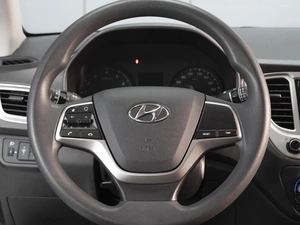 Седан Hyundai Solaris 2021 года, 1340000 рублей, Омск
