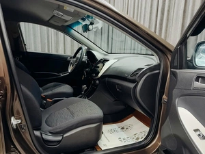Седан Hyundai Solaris 2015 года, 880000 рублей, Красноярск