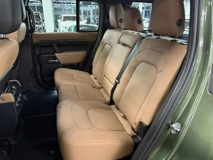 Внедорожник Land Rover Defender 2025 года, 18500000 рублей, Павловская Слобода