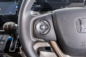 Минивэн Honda Stepwgn 2016 года, 1939000 рублей, Барнаул