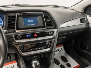 Седан Hyundai Sonata 2018 года, 1425000 рублей, Красноярск